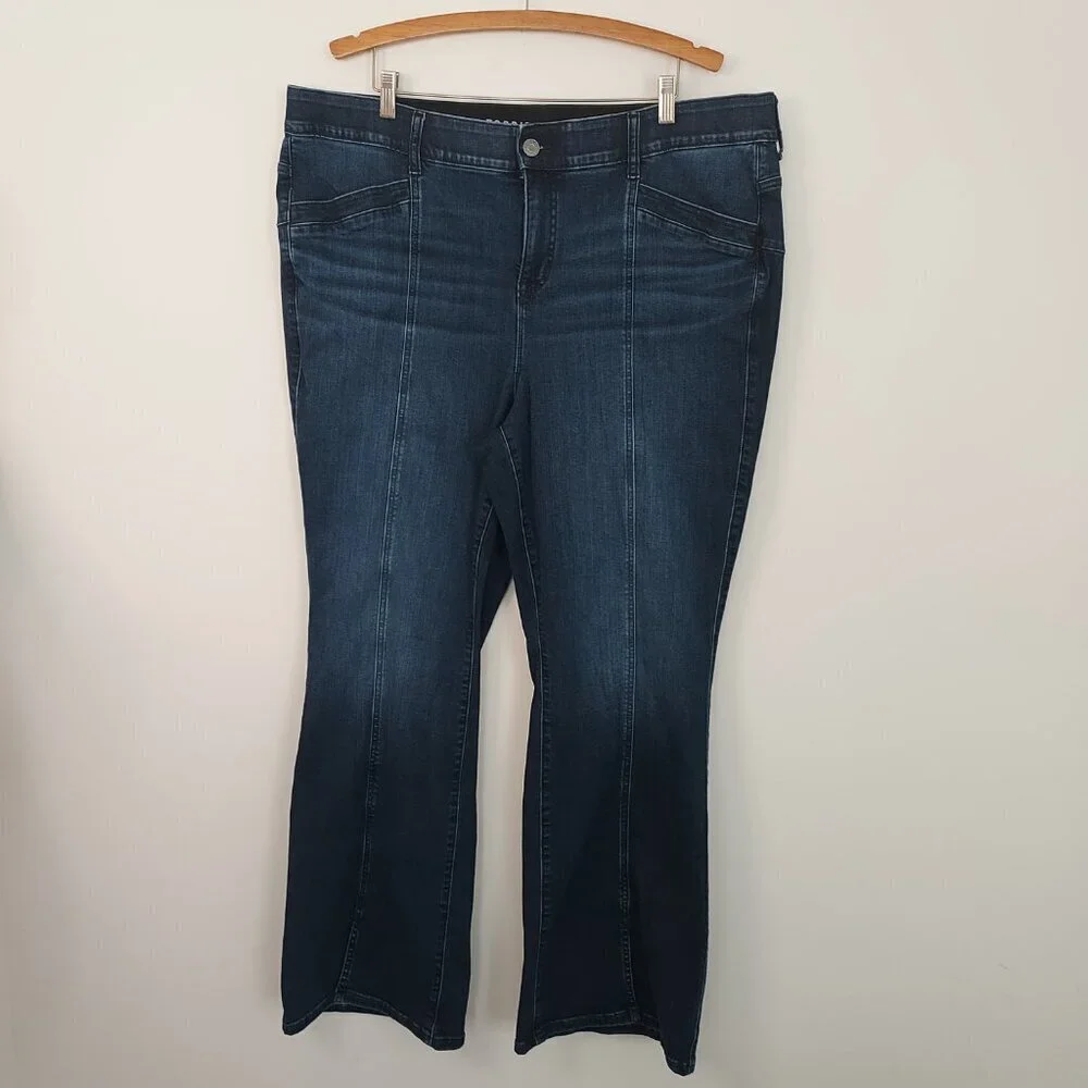 Torrid Bombshell Flare Super Soft High Rise Jeans Size 24T